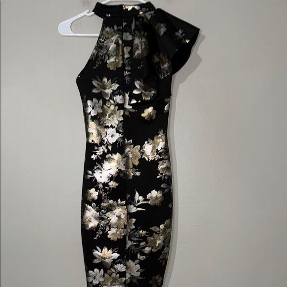 Black and Gold One Shoulder Bodycon Dress - Picture 12 of 15